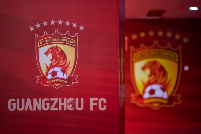 秘书被老板摸到呻吟